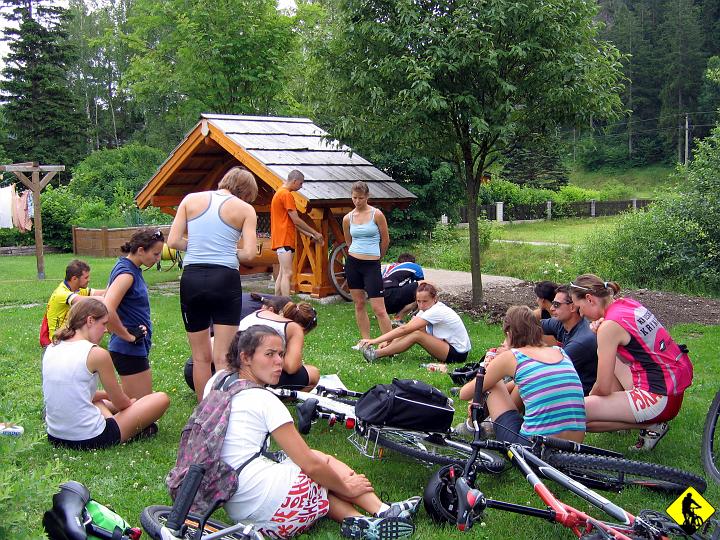 Karta1_ 232.jpg - Miejscowość Rohr. Tutaj było tzw. minimum trasy, gdzie można się było wrócić lub jechać dalej. Po dłuższej chwili decyzja: wszyscy jadą dalej. Prowadzenie ukończone. Grupa oddana.